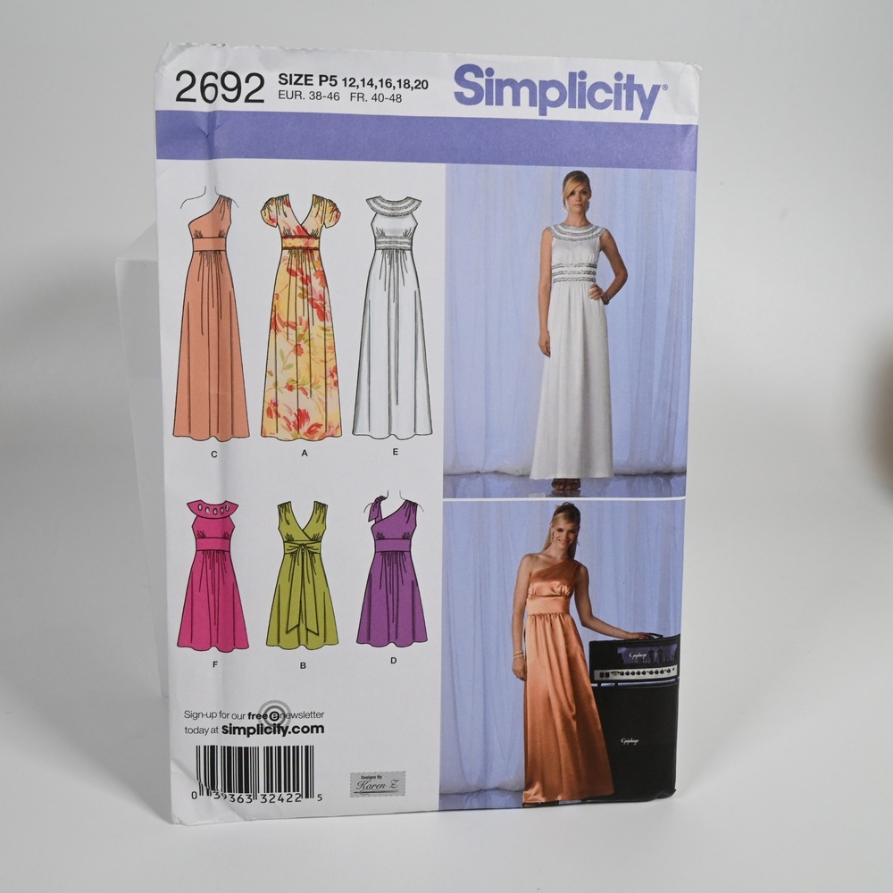 Simplicity 2692 Sewing Pattern Women Size 12-20 Uncut Factory Folded